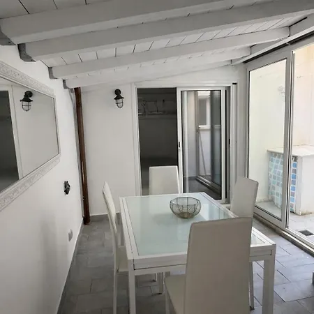 Anzio Apartment آنسيو
